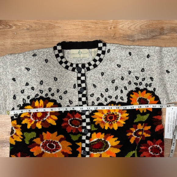 NEW Design Options by Philip and Jane Gordon Sunflower Field Cardigan Size M - Picture 10 of 11